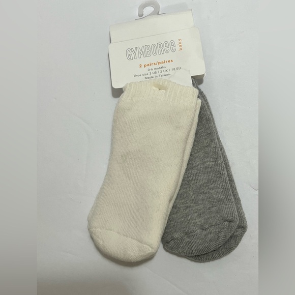 GYMBOREE ✨baby 🧦✨socks 2 pairs 👶🍼0-6 months - Picture 2 of 4